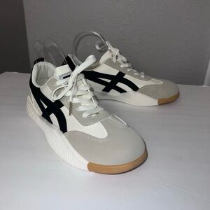 Onitsuka Tiger Women's White and Black Sneakers